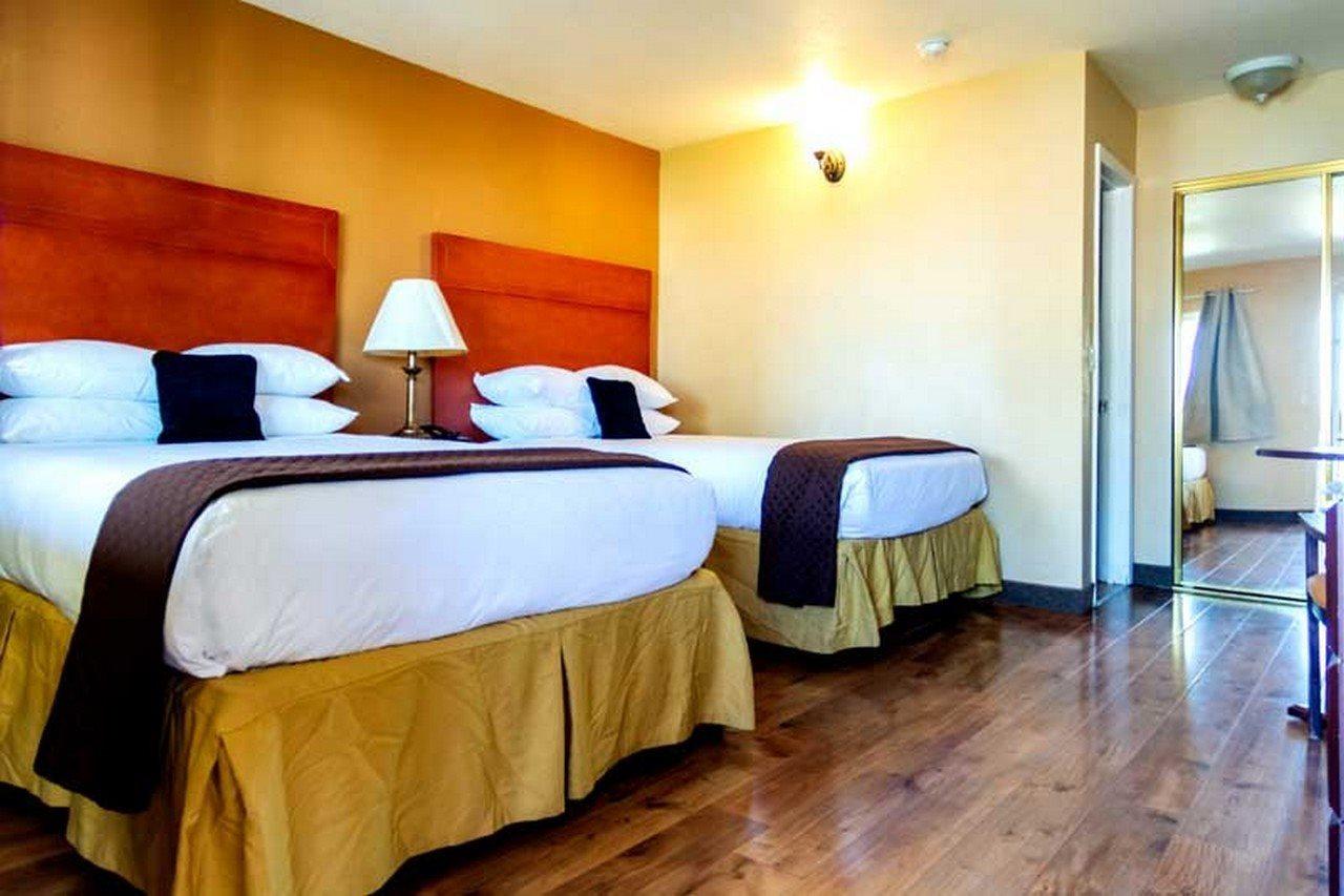 Red Lion Inn & Suites Cathedral City Palm Springs Exterior foto
