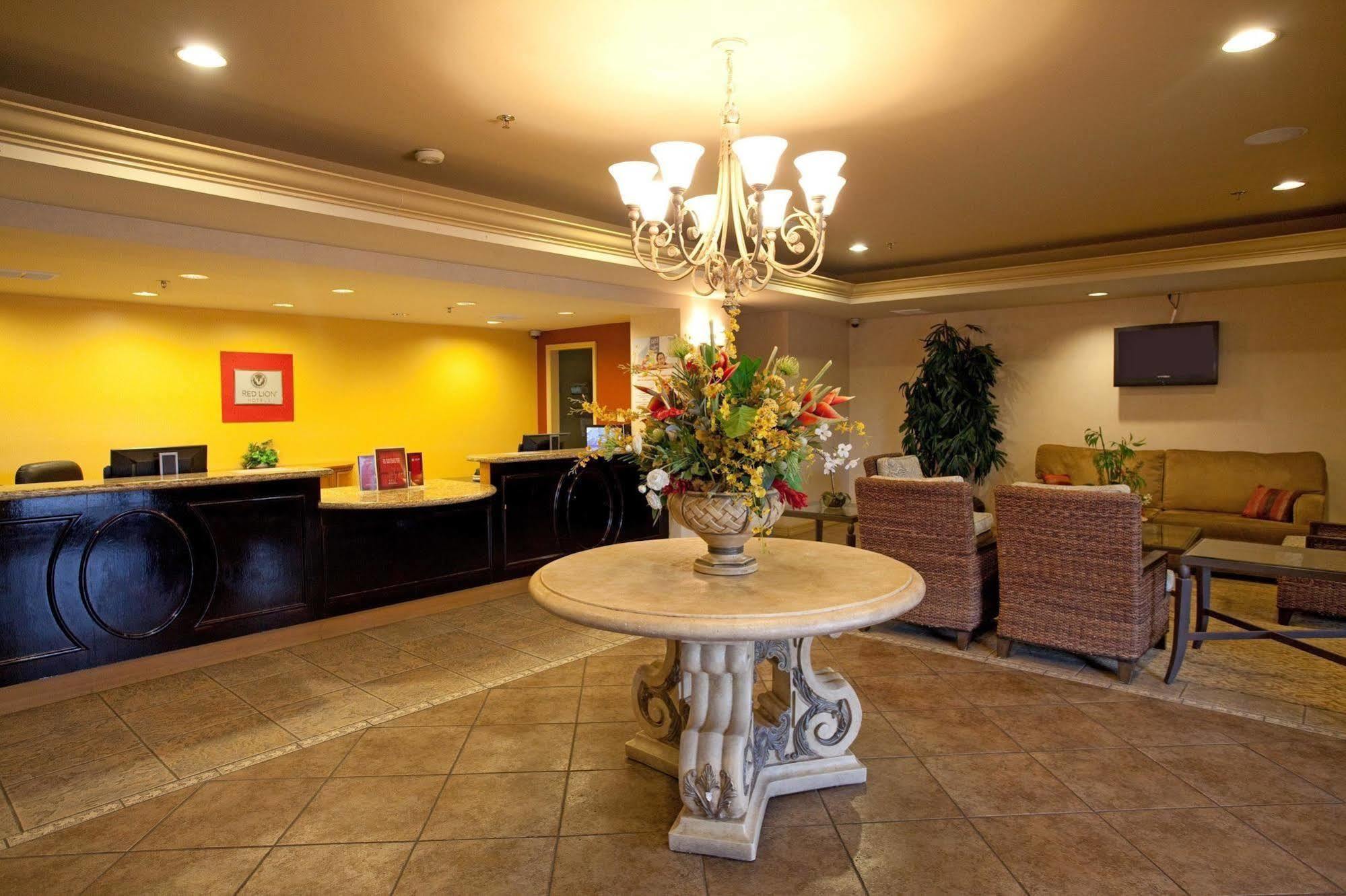 Red Lion Inn & Suites Cathedral City Palm Springs Exterior foto