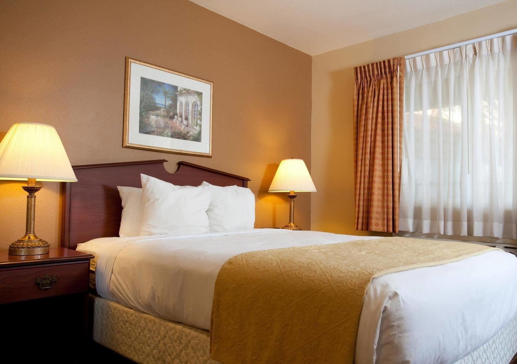 Red Lion Inn & Suites Cathedral City Palm Springs Exterior foto