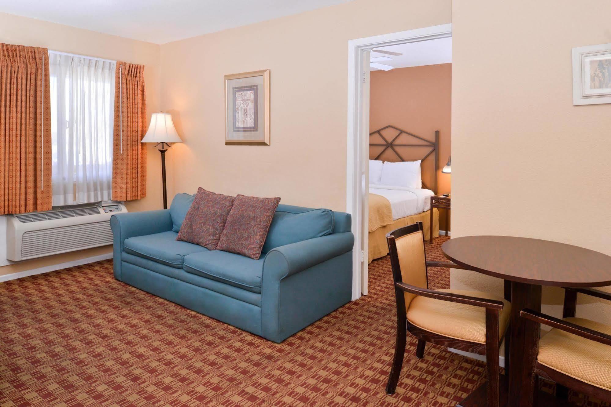 Red Lion Inn & Suites Cathedral City Palm Springs Exterior foto
